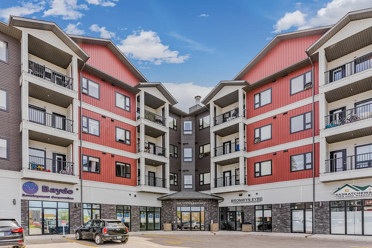 Building Photo - 102 Cope Cres #118
