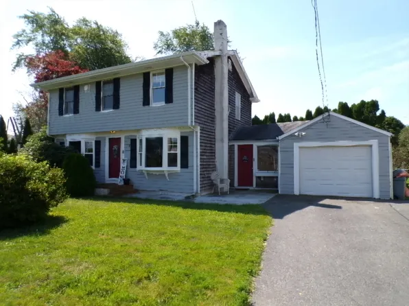 114 Pearl St, Dartmouth, MA 02748