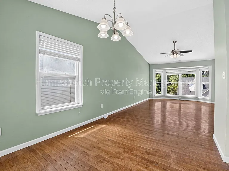 10608 Canter Way — Photo 25