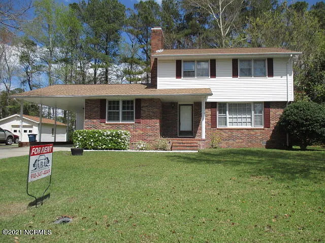 3 bed, 2.5 bath, $1,695 — Photo 1