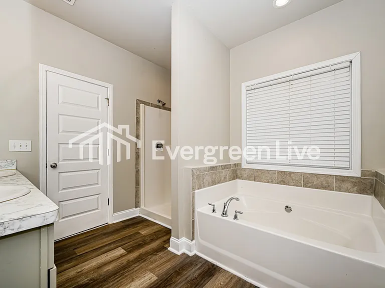 780 Freeman Dr — Photo 9