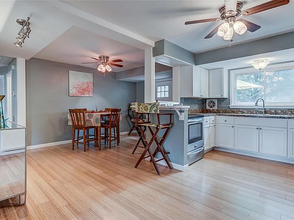 5th image of 9808 Lakeford Ln