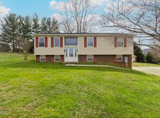 120 Mountain View Cir, Greeneville, TN 37743