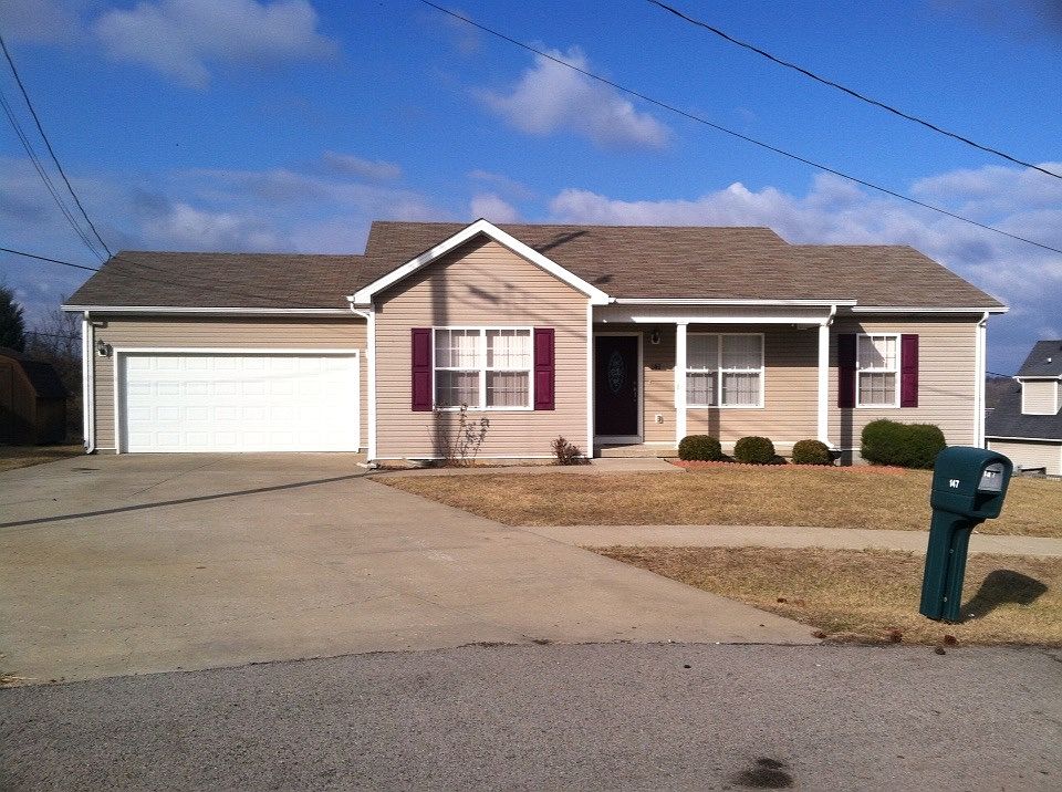 1st image of 147 Derbyshire Ct