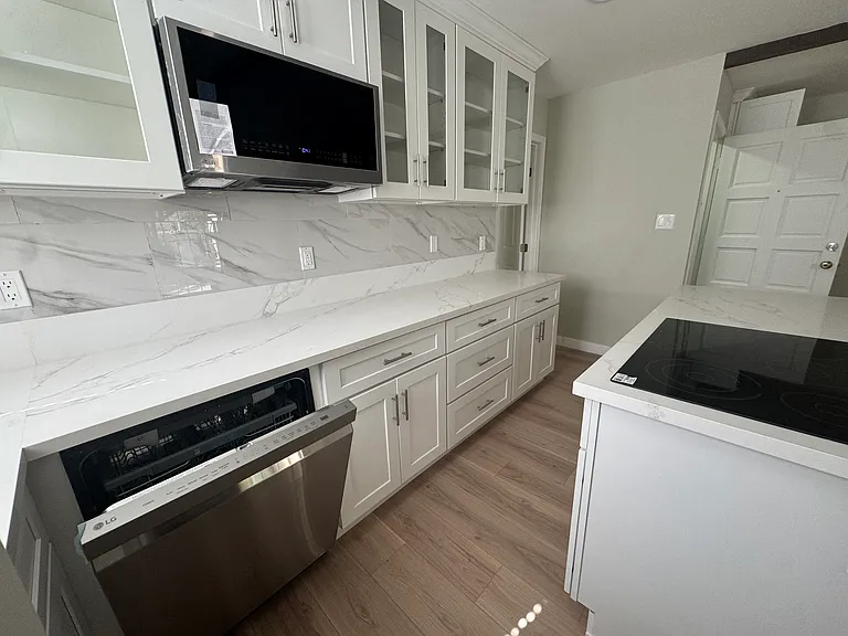 1145 Woodbury Dr — Photo 5