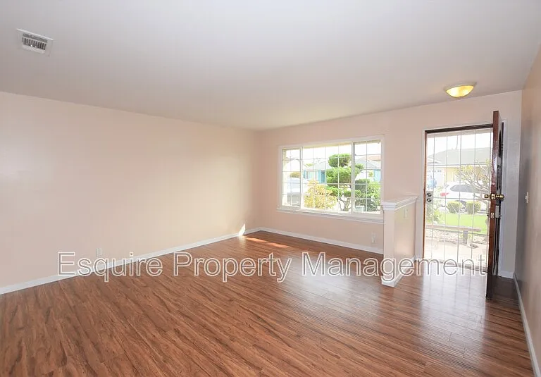 3701 Taffrail Ln — Photo 2