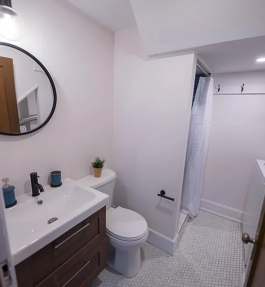 858 Bronson Ave #B — Photo 16