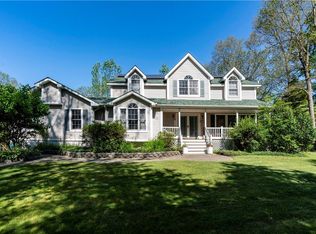 107 Dakota Dr, Hopewell Junction, NY 12533
