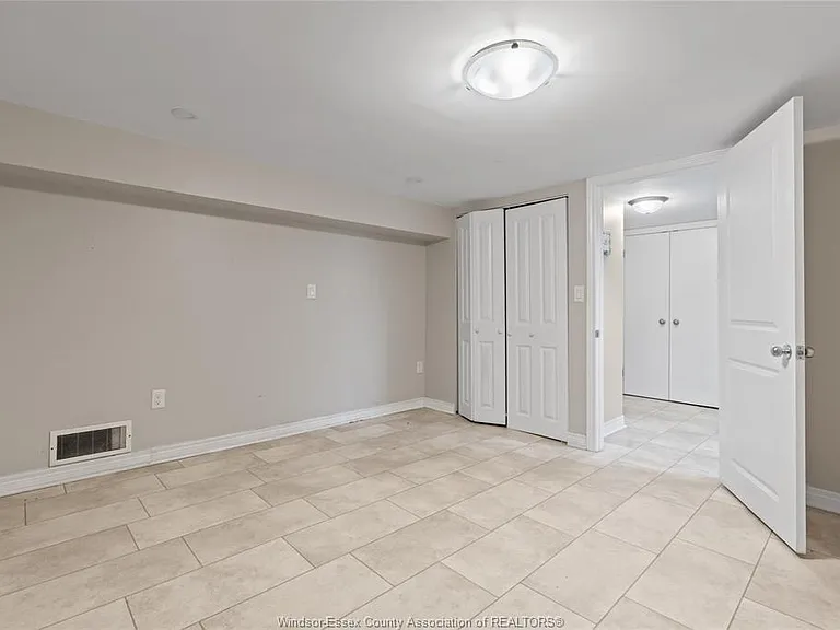 282 Rossini Blvd #LOWER — Photo 6