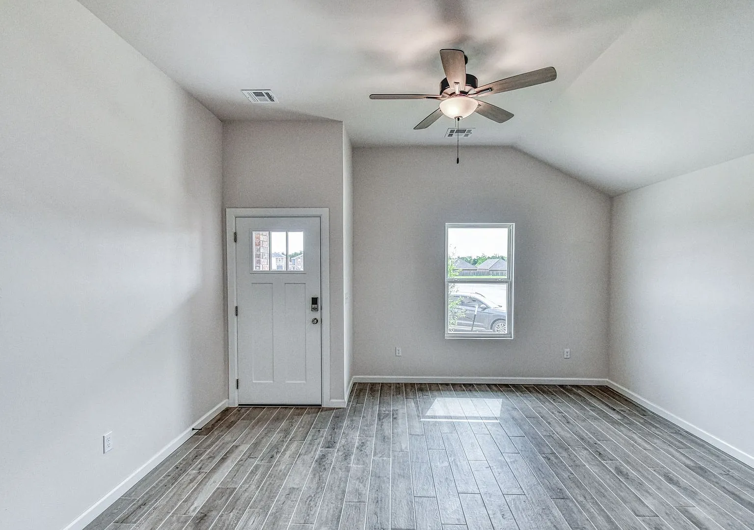 Move In Special: August Rent Free! ! — Photo 4