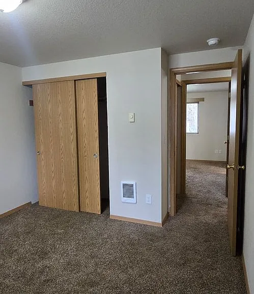 2261 E Crestview Dr — Photo 16