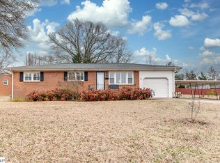 23 Woodridge Dr, Greenville, SC 29611