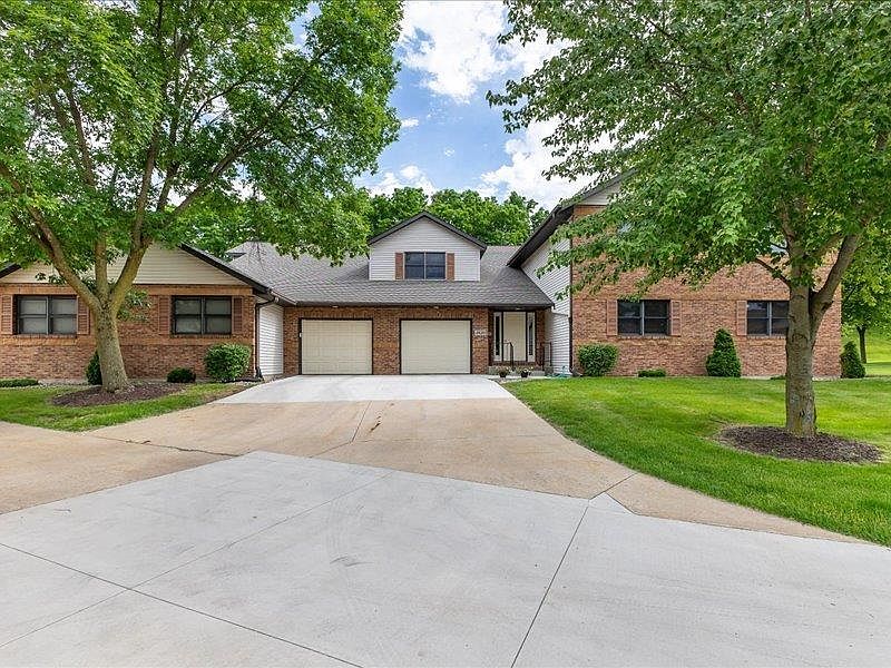 1st image of 2620 Renaissance Dr