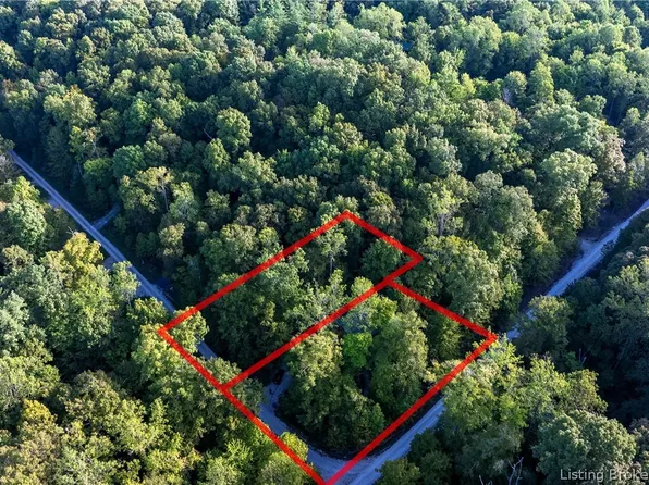  N Bluff Road, Birdseye, IN 47513