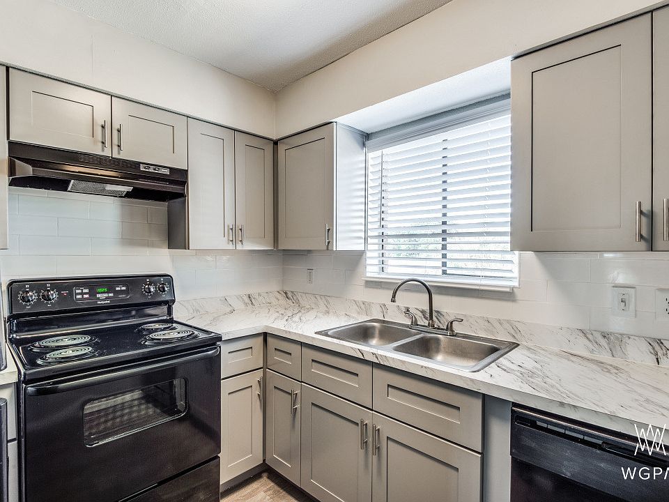 1st image of 2333 Lake Rd #600-C