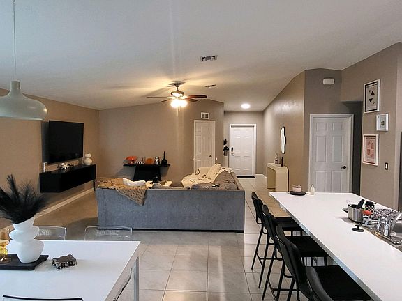 2nd image of 2526 SW Savona Boulevard