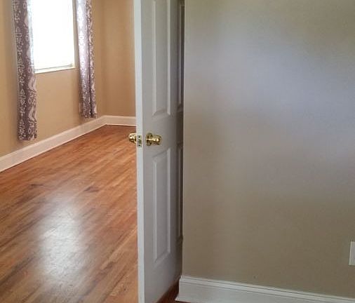 2nd image of 619 Swann Dr