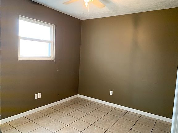4th image of 1139 Midway Ct APT B