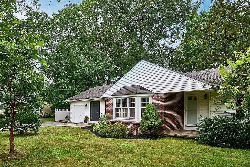 110 Plain St, Easthampton, MA 01027 MLS 73150941 Zillow