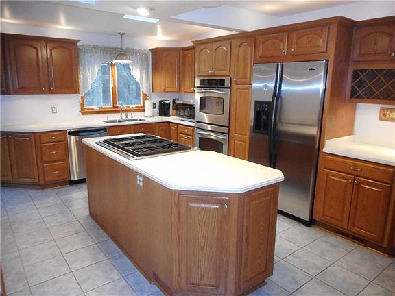 3rd image of 15 Hinkleyville Rd