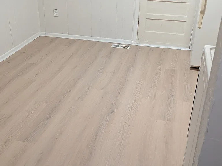 1116 Lake Maurer Rd — Photo 2