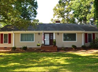 3650 Hemlock Rd, Chester, VA 23831