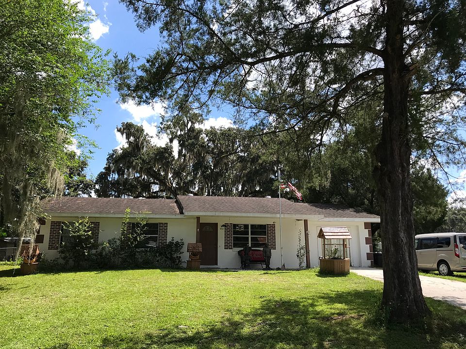 1st image of 934 Cedar Dr
