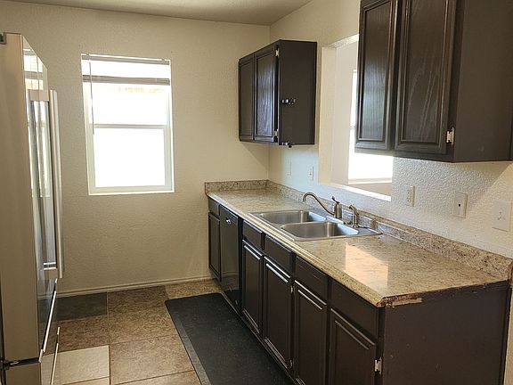 5th image of 4508 Greyhound Dr