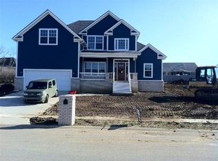 4020 Greentree Dr, Versailles, KY 40383