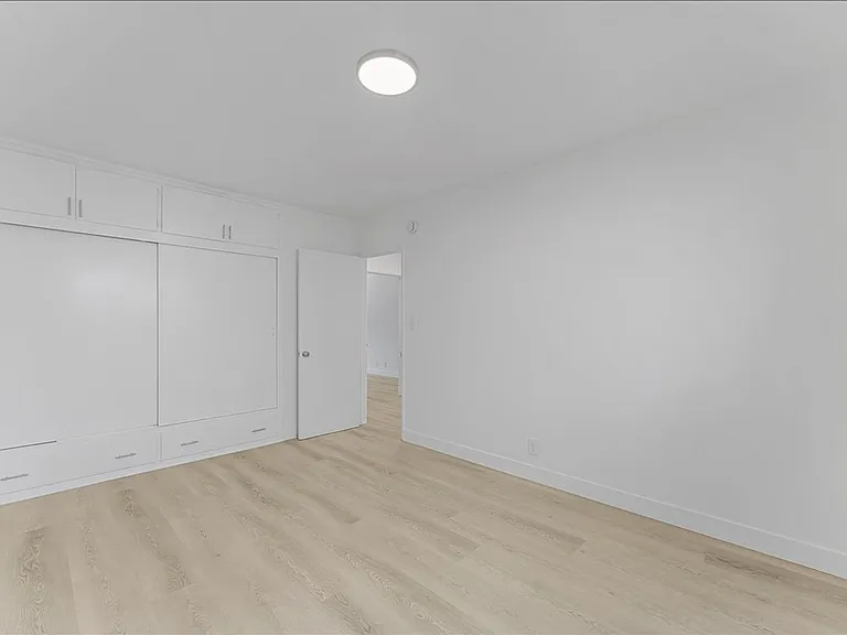 6060 Cadillac Ave #3 — Photo 11