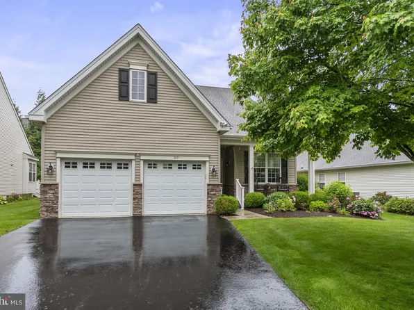 339 Randall Ln, Coatesville, PA 19320