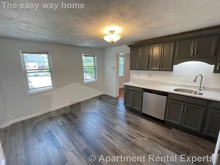 70-72 School St #2 — Photo 2