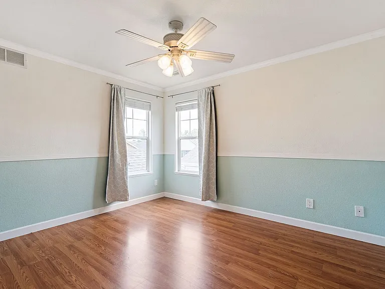 1068 Canal Dr — Photo 19