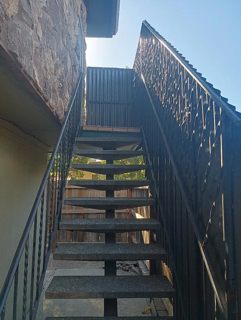 2 bed, 700 sqft, $1,400 — Photo 3