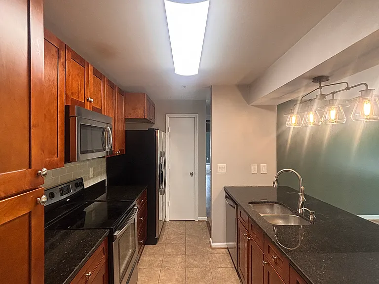 14201 Wolf Creek Pl #6 — Photo 8