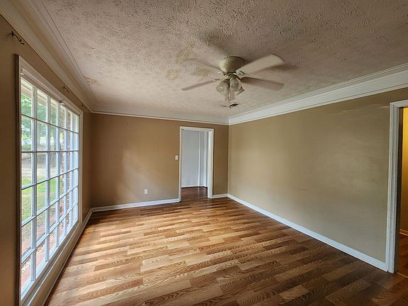 2nd image of 1632 41st St