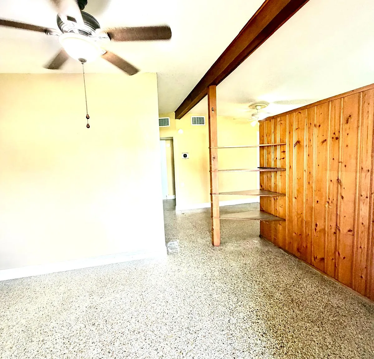 2 bed, 750 sqft, $1,699 — Photo 3