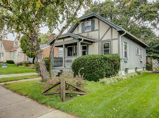 2187 S 92nd St, West Allis, WI 53227