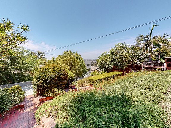 4th image of 3627 Crestmont Ave
