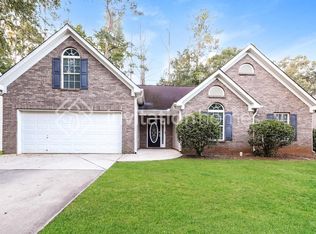 303 Peachtree Cir, Hampton, GA 30228