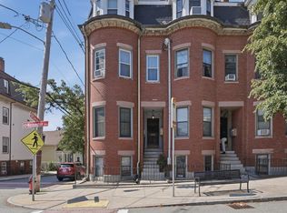 208 Washington Ave APT 3, Chelsea, MA 02150
