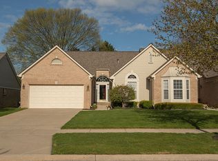 44123 Kendyl Dr, Sterling Heights, MI 48314