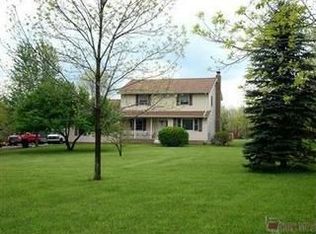 19124 Chillicothe Rd, Chagrin Falls, OH 44023