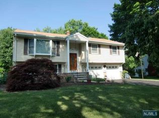 225 Everdell Ave, Hillsdale, NJ 07642