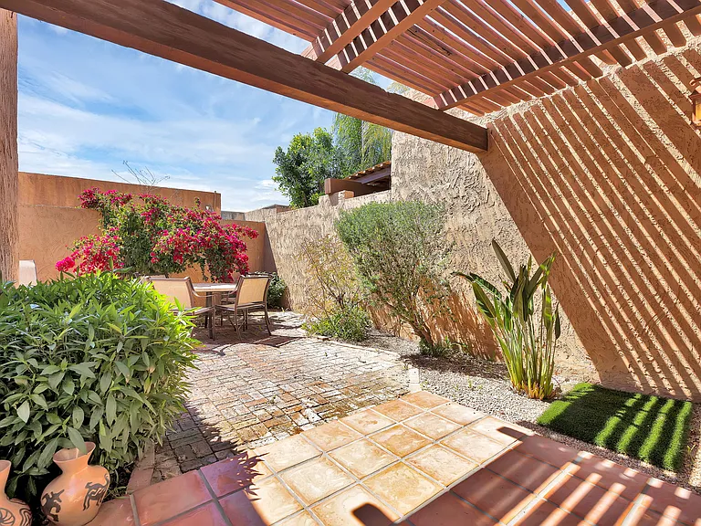 8095 E Via Del Desierto — Photo 39