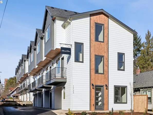 1729 SE Clatsop St, Portland, OR 97202