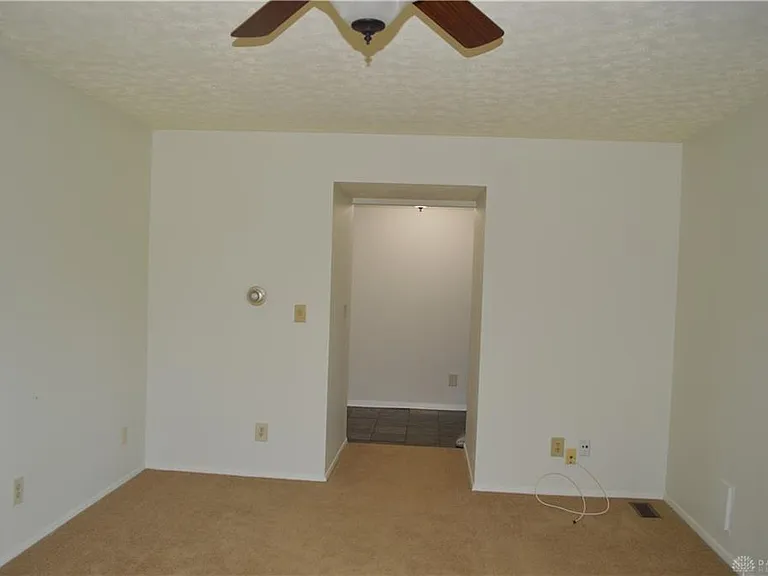 1280 Kentshire Dr — Photo 8