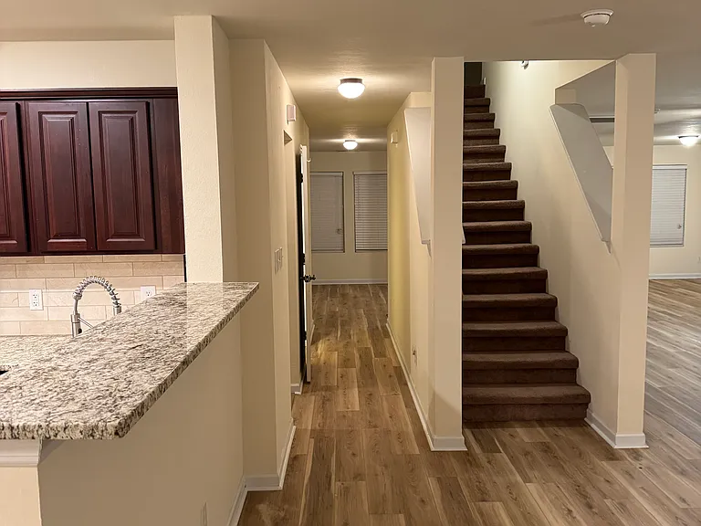 15464 Tyler Mill Dr — Photo 6