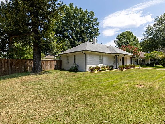 2nd image of 4996 Wingdale Rd