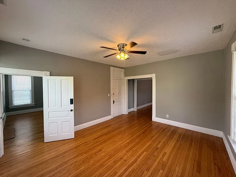 118 N Glenwood Ave — Photo 5
